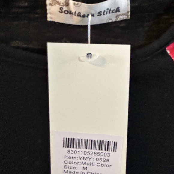 Ladies size Medium Top NWT - Picture 4 of 4